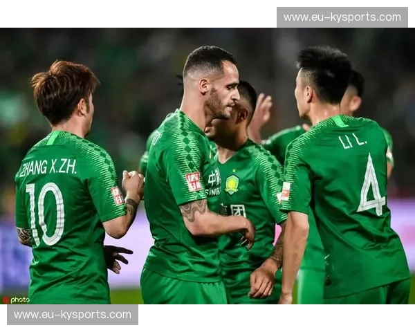 决战之巅：2015国安VS恒大，一场载入史册的巅峰对决